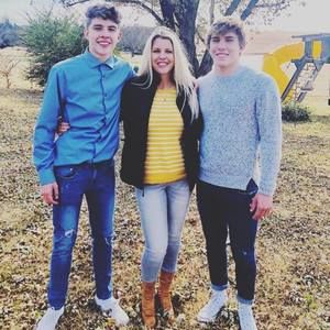 Meet your Posher, Robin